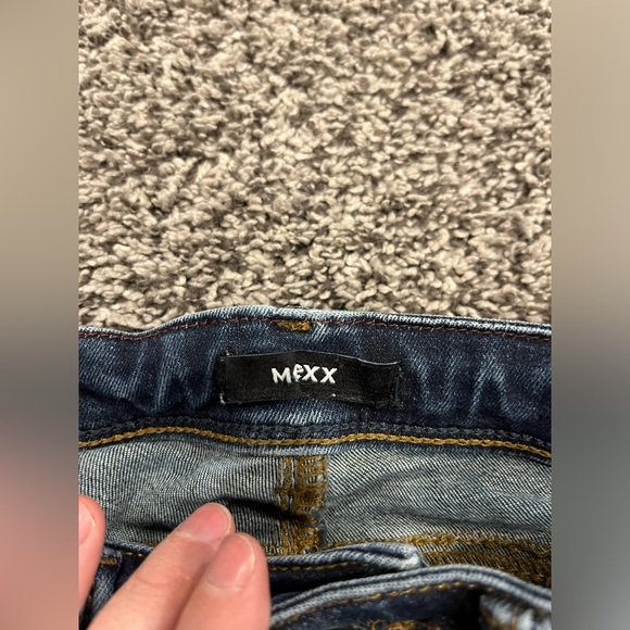 Size 9-10 year old mexx jeans - Picture 2 of 5